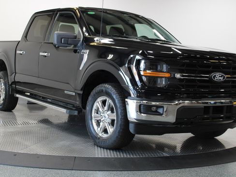 Used 2024 Ford F150 XLT w/ Mobile Office Package image 21