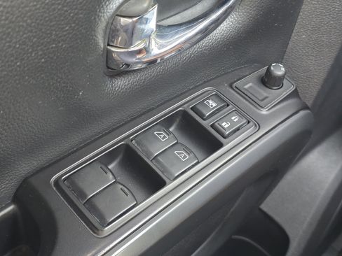 Certified 2019 Nissan Titan SV w/ SV Convenience Package AWD/4WD image 24