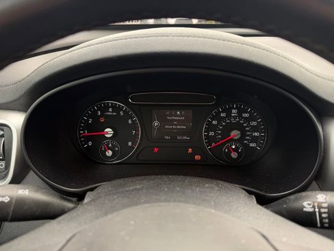 Used 2017 Kia Sorento LX w/ LX Convenience Package image 17