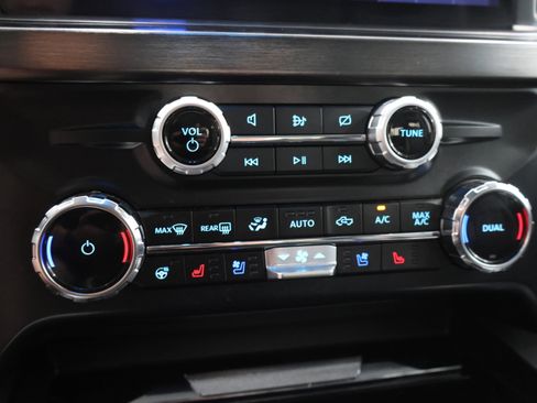 Used 2024 Ford F350 Lariat w/ Tremor Off-Road Package AWD/4WD image 58
