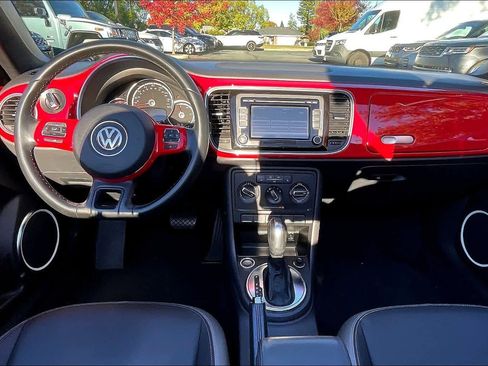Used 2014 Volkswagen Beetle 2.5 image 17