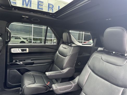 Used 2024 Ford Explorer ST w/ Equipment Group 401A AWD/4WD image 8