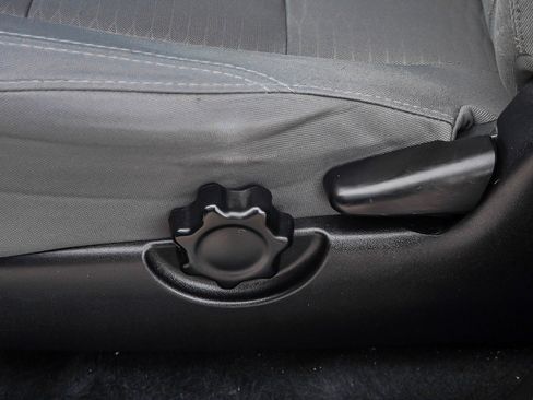 Used 2019 Toyota Tacoma SR5 image 18