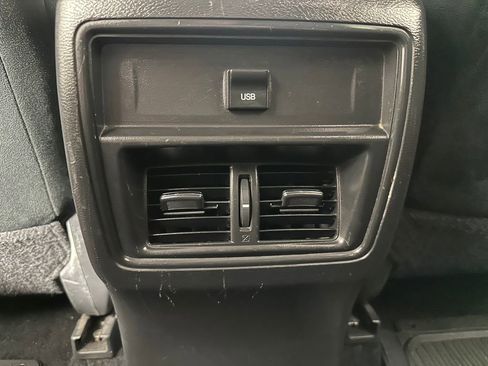 Used 2018 Nissan Murano SV image 19