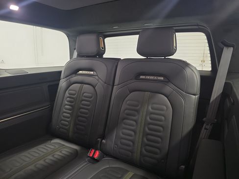 Used 2025 Rivian R1S Adventure Dual AWD/4WD image 22