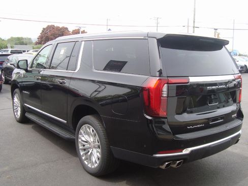 Certified 2025 GMC Yukon XL Denali AWD/4WD image 6