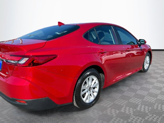 Used 2025 Toyota Camry LE FWD image 7