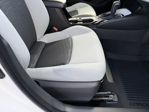 New 2025 Toyota Corolla SE image 40