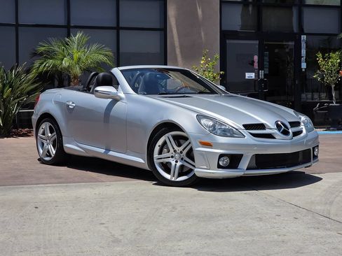 Used 2011 Mercedes-Benz SLK 350 image 3