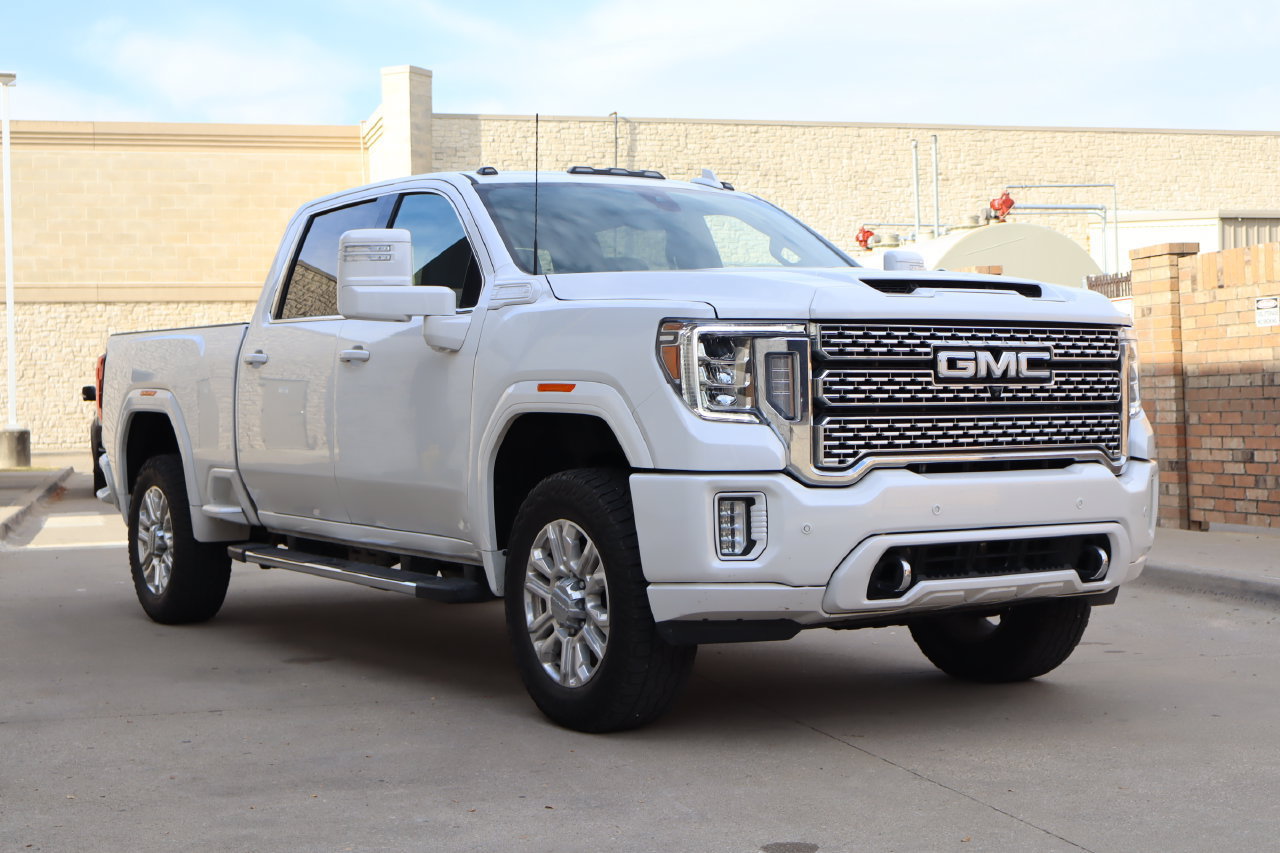 Used 2021 GMC Sierra 2500 Denali w/ Technology Package AWD/4WD image 2