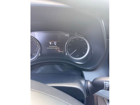 Used 2023 Toyota Highlander LE image 6