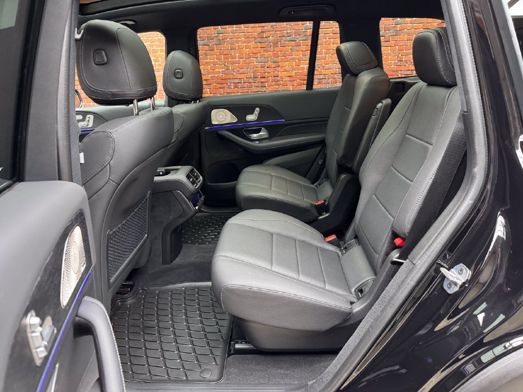 Used 2025 Mercedes-Benz GLS 450 4MATIC image 23