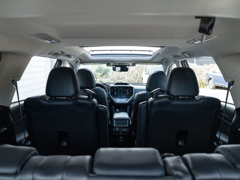 Used 2023 Subaru Ascent Touring AWD/4WD image 21