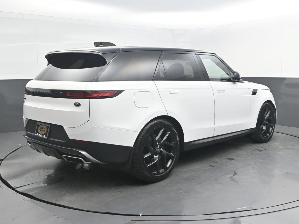 Used 2023 Land Rover Range Rover Sport SE AWD/4WD image 7