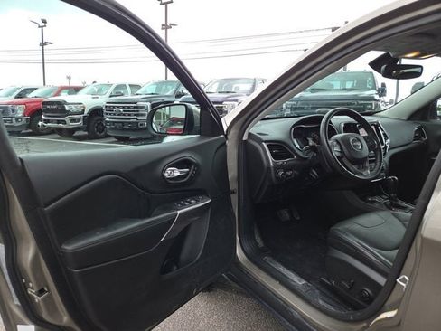 Used 2021 Jeep Cherokee Limited AWD/4WD image 7