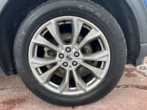 Used 2022 Ford Explorer XLT w/ Equipment Group 202A image 32