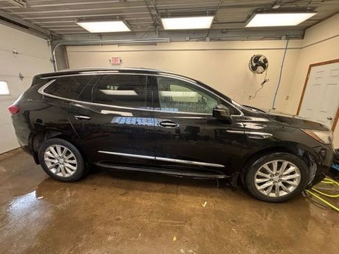 Used 2019 Buick Enclave Premium w/ Experience Buick Package image 3