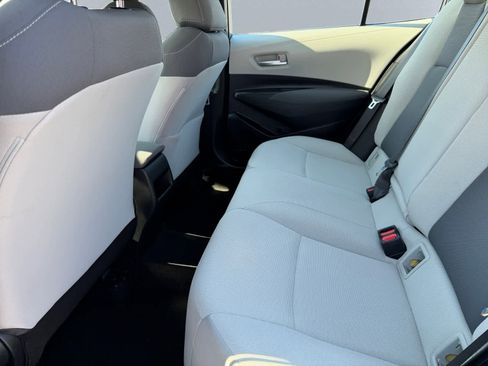 Used 2021 Toyota Corolla LE w/ Carpet Mat Package (TMS) image 18