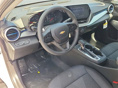 New 2026 Chevrolet Trax LS w/ Driver Confidence Package image 20