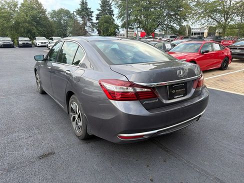 Used 2017 Honda Accord LX image 5
