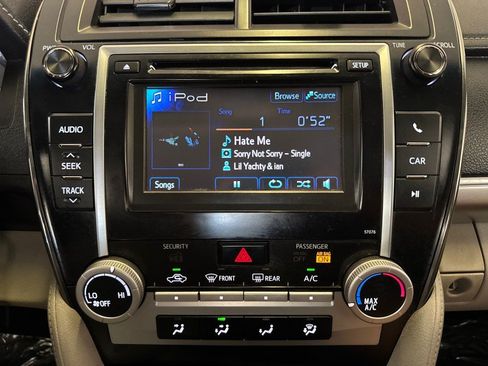Used 2013 Toyota Camry LE FWD image 20
