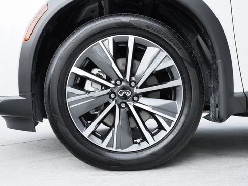 Certified 2026 INFINITI QX60 Luxe w/ Cargo Package FWD image 29