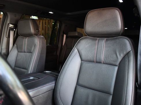 Used 2022 Chevrolet Suburban RST w/ Sport Performance Package image 26