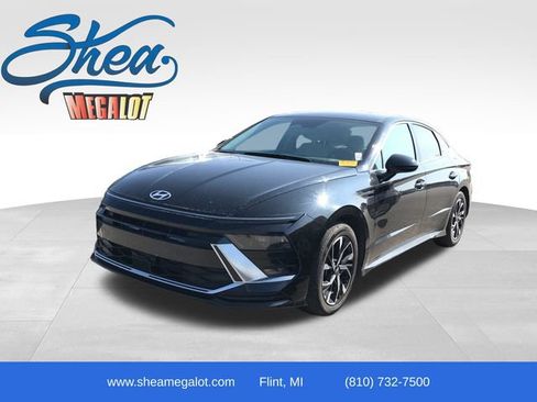 Used 2025 Hyundai Sonata SEL FWD image 1