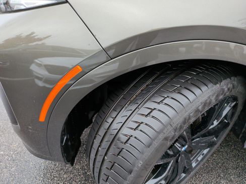 Certified 2024 BMW X7 xDrive40i w/ Executive Package image 10