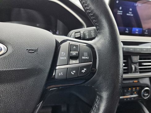 Used 2021 Ford Escape SE w/ SE Sport Appearance Package AWD/4WD image 17
