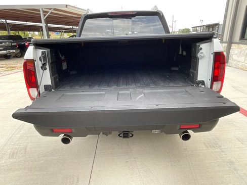 Used 2021 Honda Ridgeline Black Edition image 14