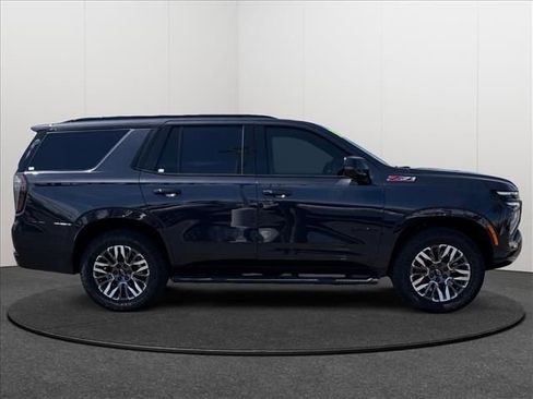 Used 2025 Chevrolet Tahoe Z71 w/ Z71 Off-Road Package AWD/4WD image 4