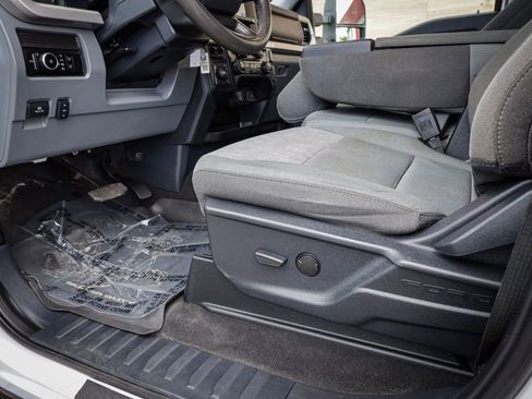 Used 2024 Ford F450 XLT w/ FX4 Off-Road Package AWD/4WD image 14