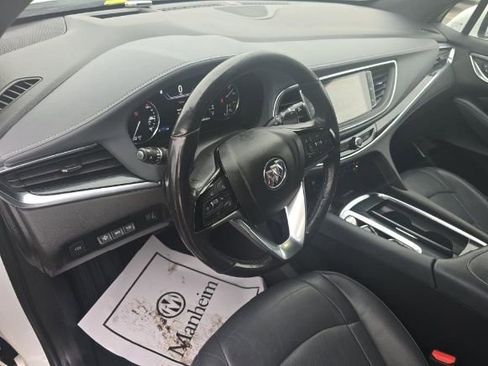 Used 2022 Buick Enclave Premium image 6