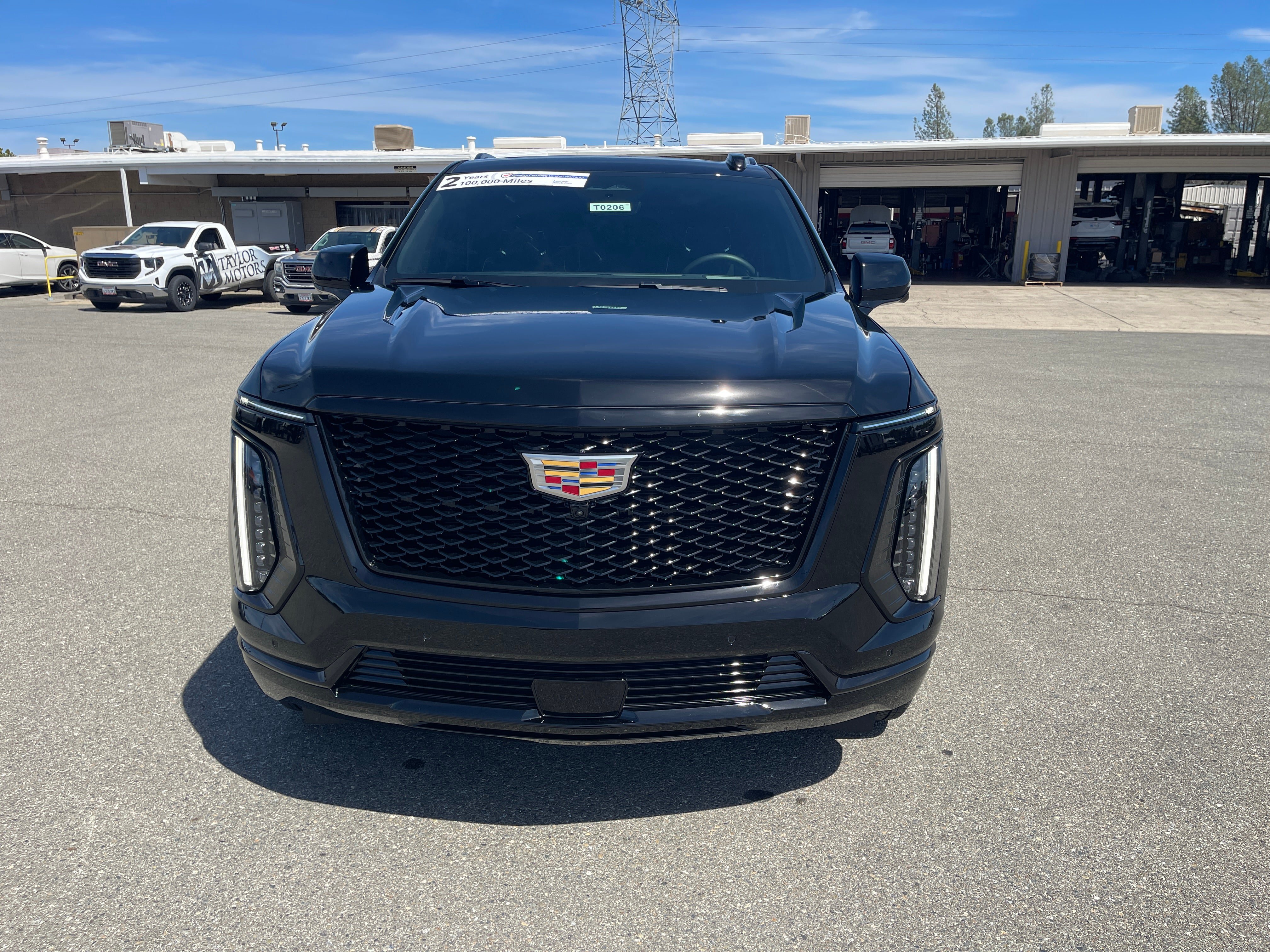Used 2025 Cadillac Escalade Sport AWD/4WD image 2