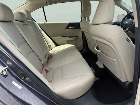 Used 2014 Honda Accord Touring image 13