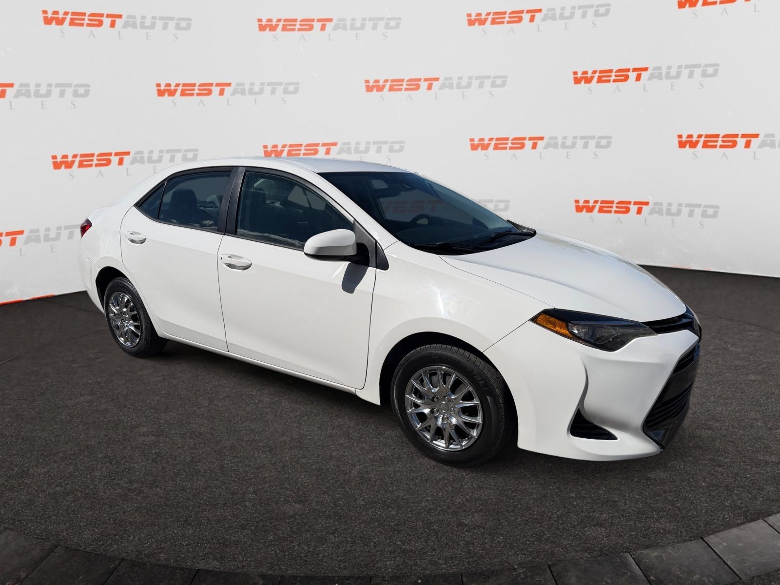 Used 2017 Toyota Corolla L w/ Carpet Mat Package (TMS) FWD image 7