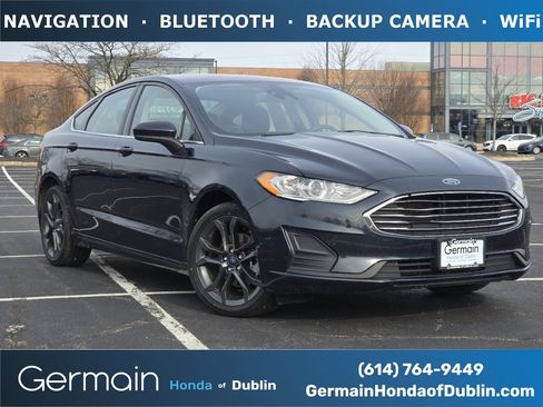 Used 2020 Ford Fusion SE image 1