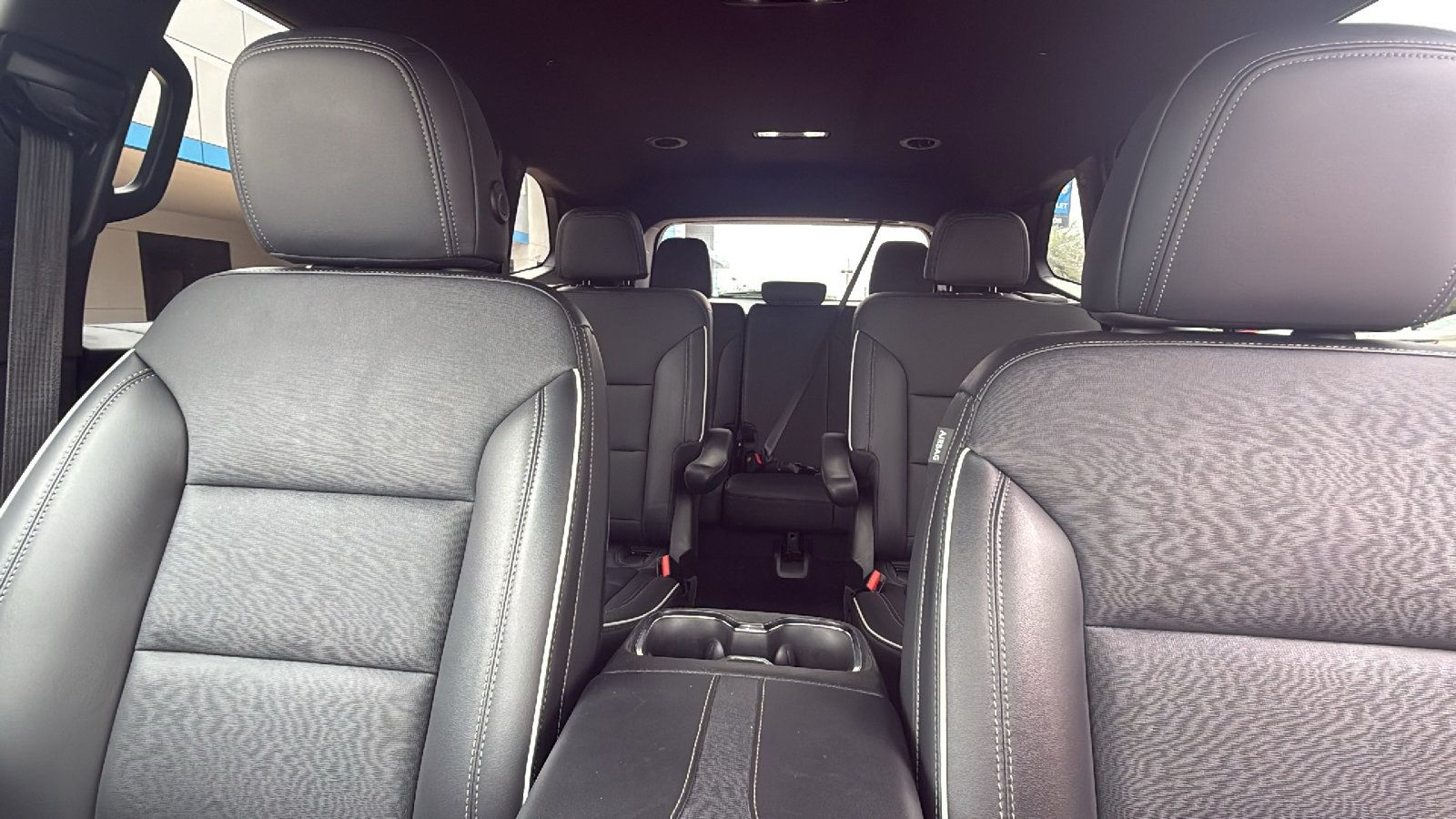 Used 2025 Buick Enclave Preferred AWD/4WD image 13
