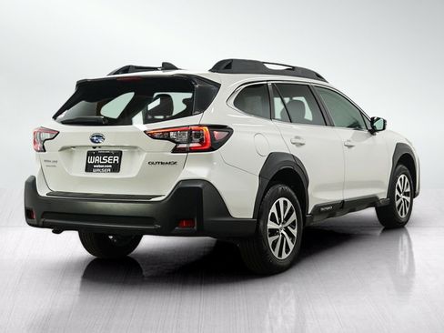 Used 2025 Subaru Outback Premium AWD/4WD image 5