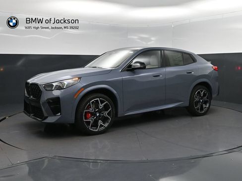 New 2026 BMW X2 xDrive28i w/ Technology Package AWD/4WD image 3