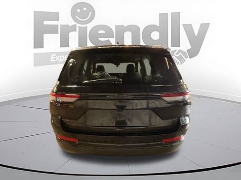 New 2025 Jeep Grand Cherokee L Laredo w/ Luxury Tech Group I AWD/4WD image 6
