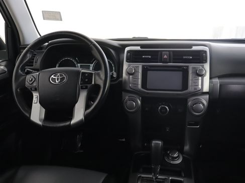 Used 2014 Toyota 4Runner SR5 image 2