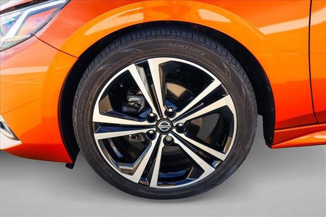 Used 2022 Nissan Sentra SR w/ SR Premium Package FWD image 9