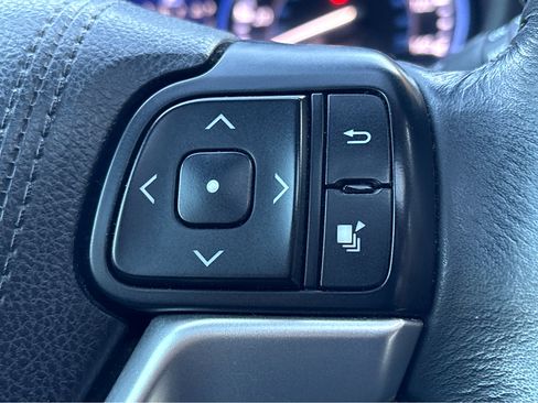 Used 2015 Toyota Highlander XLE image 15