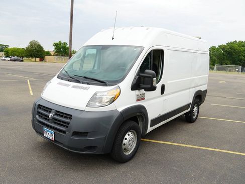 Used 2018 RAM ProMaster 2500 FWD image 9