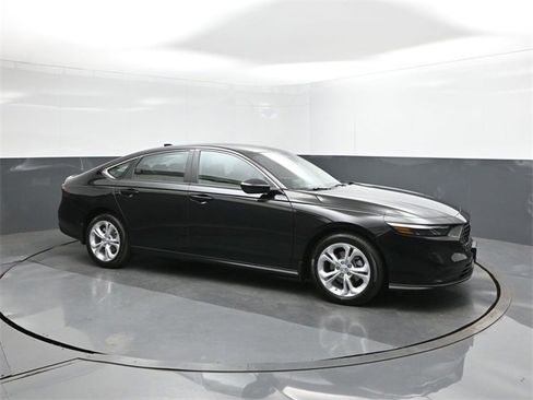 New 2025 Honda Accord LX image 17