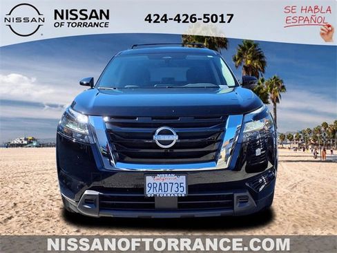Certified 2024 Nissan Pathfinder SV image 2