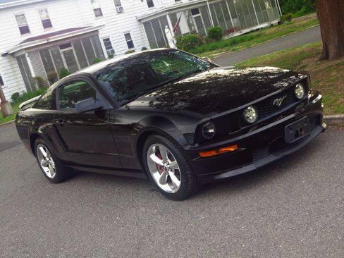 Used 2008 Ford Mustang GT RWD image 22