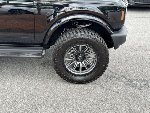 Used 2025 Ford Bronco Outer Banks AWD/4WD image 11
